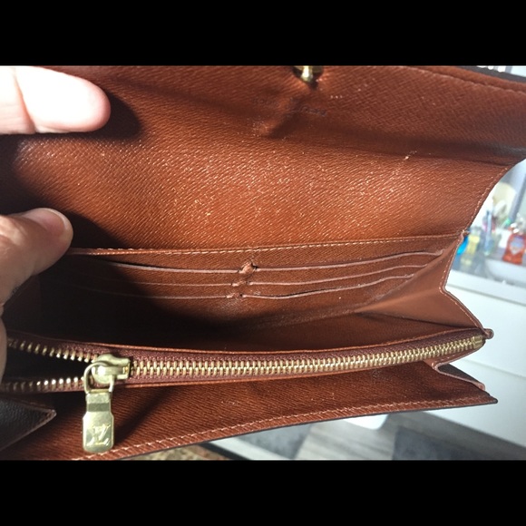 Louis Vuitton Wallet - Picture 13 of 16